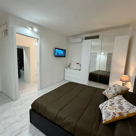 Civico 8 Apartment *